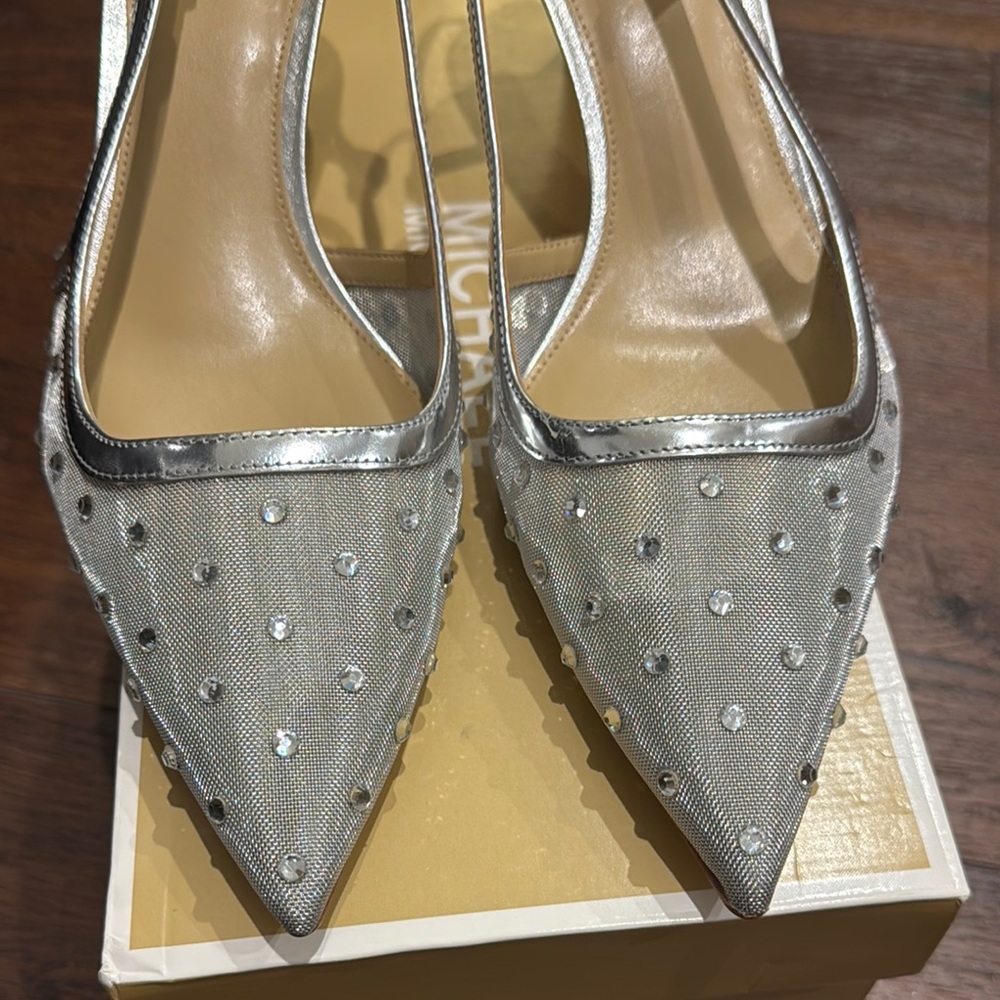 Michael Kors Silver Alora Mid Sling embossed Glittery Croc Leather Shoes. - Picture 6 of 12